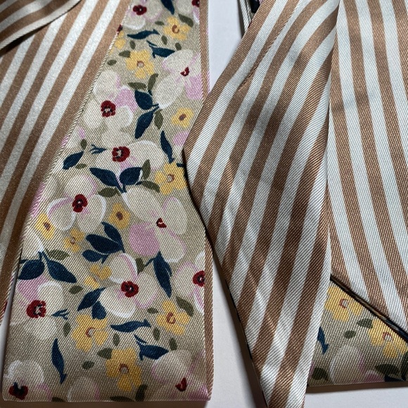 Two Thin Scarves / Hair Bands / Scarves
- #214 - Picture 3 of 5